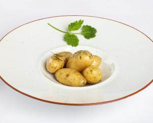 Patatas baby asadas con aroma de monte y AOVE Esencia Familiar